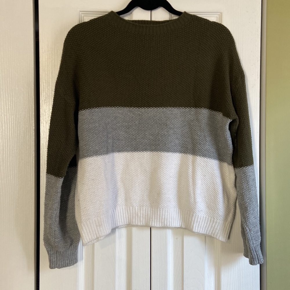 $5 ADD ON Shein three toned sweater